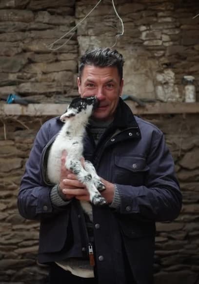 Póster de S01:E05 - The ULTIMATE Ireland Food Road Trip | Surfing, Golfing & Delicious Eats