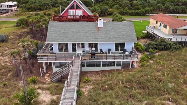 S06:E13 - Fernandina Beach Home