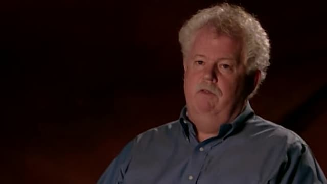 S01:É04 - S01:E04 - The Giant Awakes