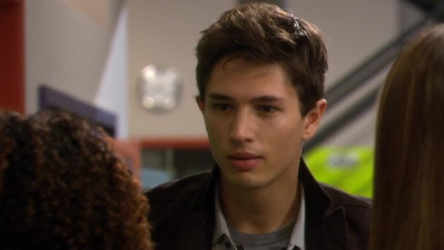 S04:E08 - No Secrets