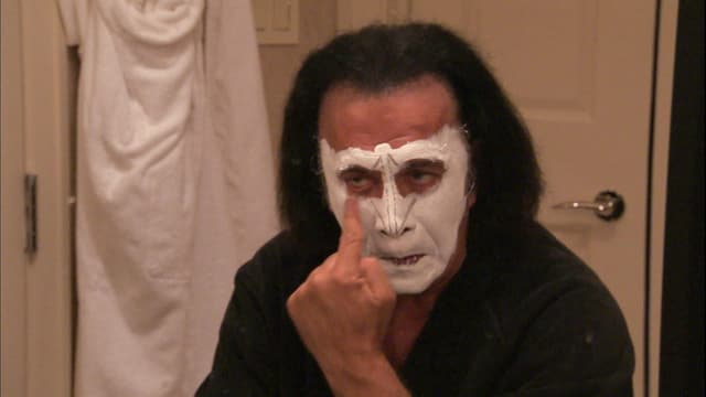 S02:E01 - Under the Knife?