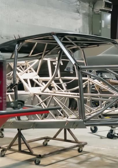 S01:E10 - Cleetus's 5000 HP Hemi INSTALLED in "Eagle"! poster