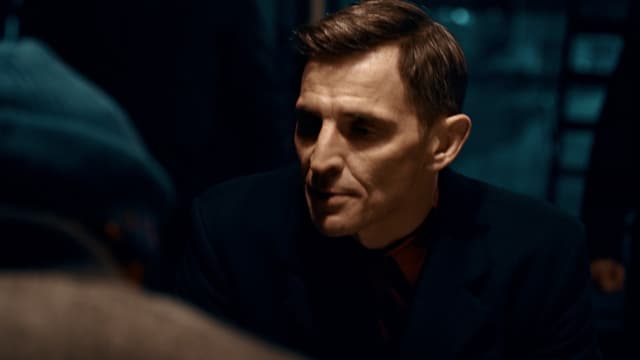 S01:E10 - Atracción peligrosa