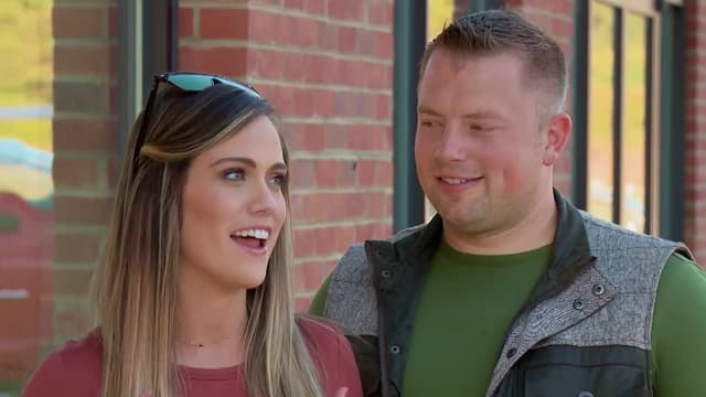 S10:E02 - Smitten in the Smoky Mountains