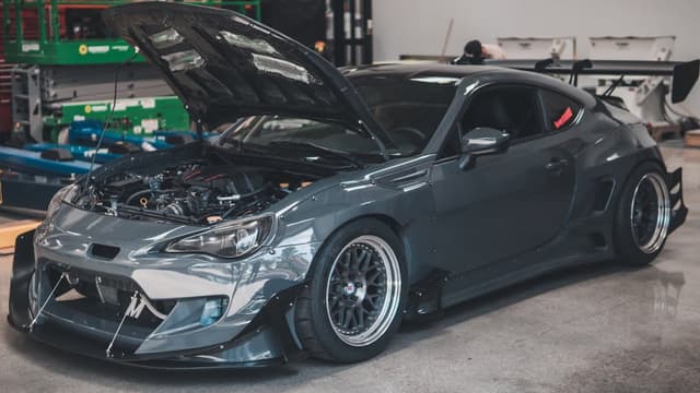 S01:E06 - Building a BRZ in 10 Minutes!