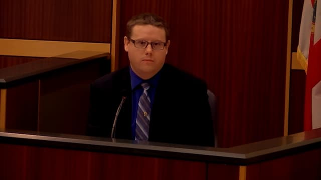 S01:E09 - Defendant's Father Testifies