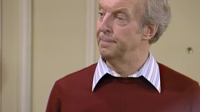 S02:E222 - Guess Who?