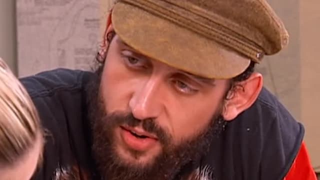 S02:E05 - S02:E03 - Team Lingerie