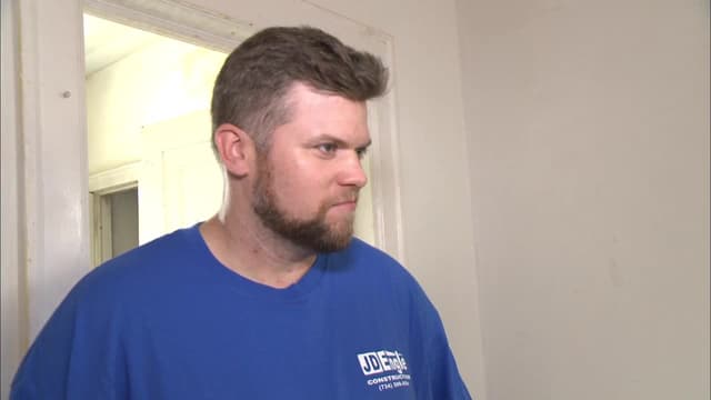 S04:E09 - Cracked Pipe Kitchen