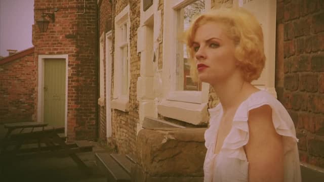 S01:E01 - The Brady Factor