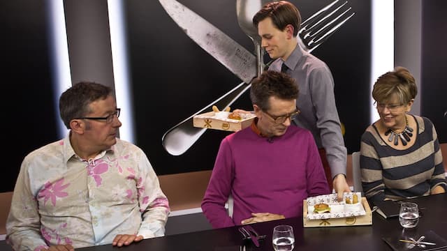 S08:E10 - North West Ireland Judging