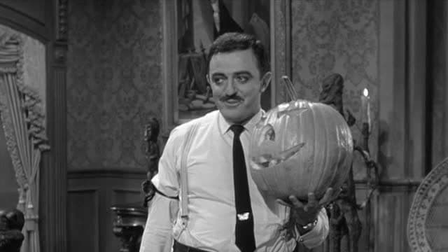 S01:E07 - Halloween With the Addams Family