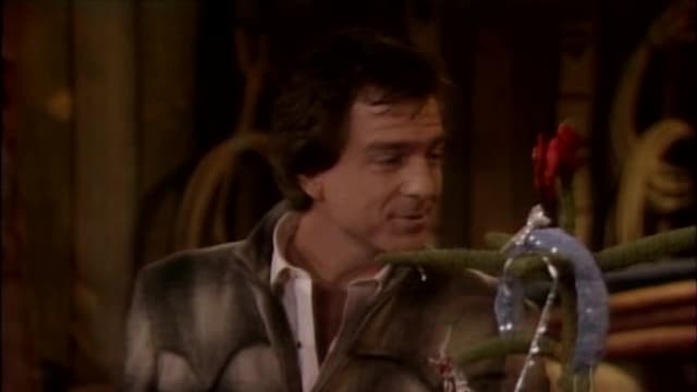 S02:E09 - The Miracle of Casa De Huevos