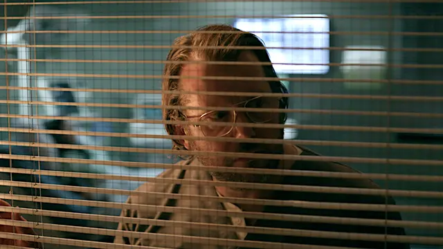 S01:E07 - "Here Comes the Rain Again"