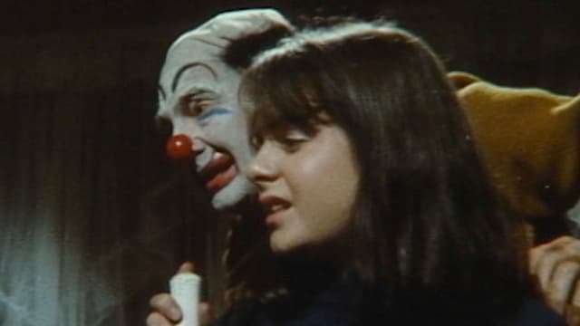 S01:E10 - Girl on a Tightrope