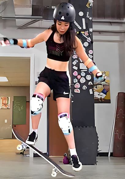 S01:E03 - ExtraEmily Does a Skateboarding Trick! poster