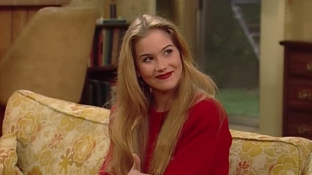 S08:E15 - Sofa So Good