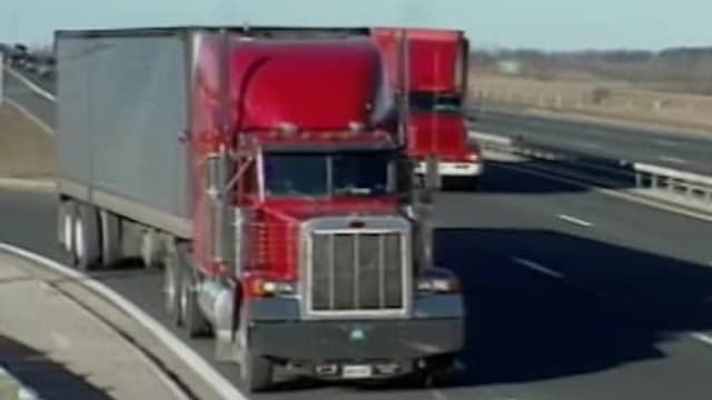 S01:E10 - On the Road