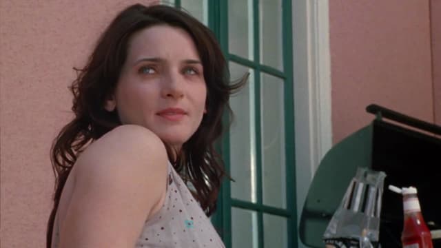 S07:E10 - Party Line