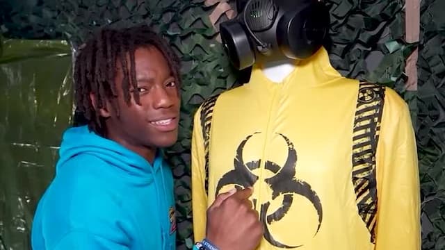 S03:E16 - Evil Robot Tries to Find My Secret Room