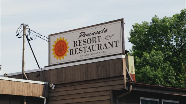 S01:E08 - Peninsula Resort