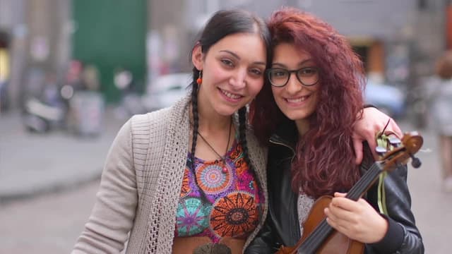 S01:E10 - Music in Napoli