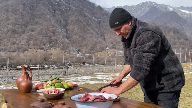 S01:E02 - Tasty Beef Hearts