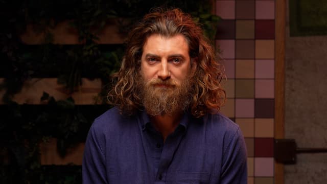 S01:E13 - Rhett McLaughlin Eats His Last Meal