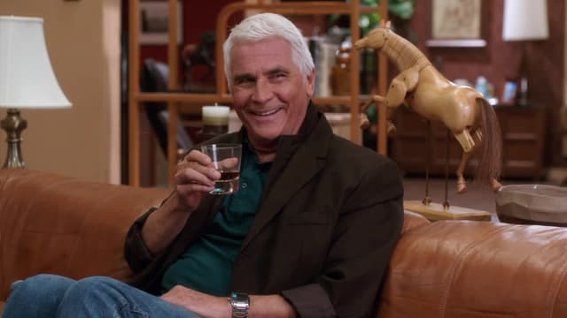 S04:E05 - Cooperative Escapism in Familial Relations