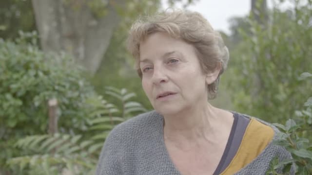 S01:E02 - France