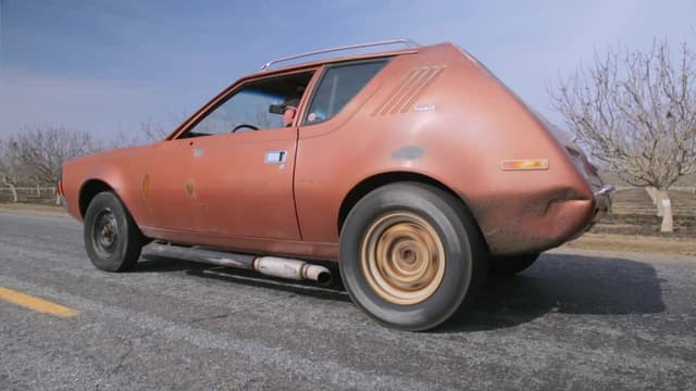 S04:E03 - Farm Find '71 Satellite Rescue