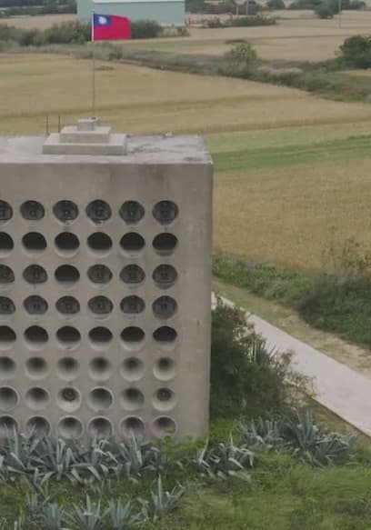 S08:E11 - Chinese Nuclear Box poster