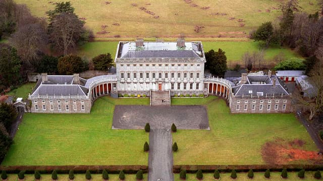 S01:E06 - Castletown House