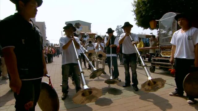 S02:E10 - The Lantern Festivals - Taiwan