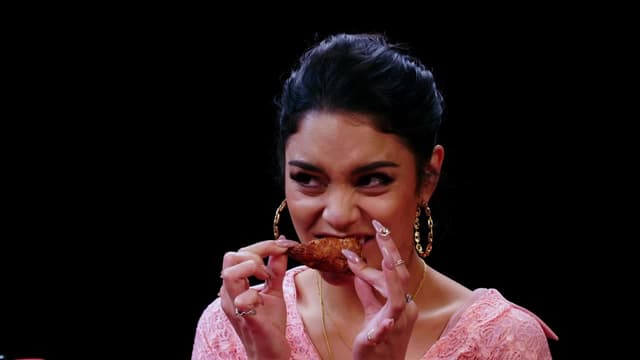 S07:E11 - Vanessa Hudgens Does Tongue Twisters While Eating Spicy Wings