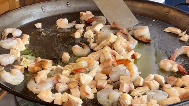 S01:E01 - Vegas Food Madness