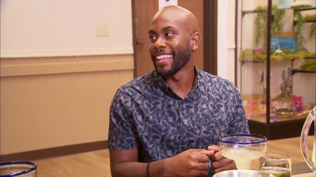 S01:E05 - Salsa & Nude Drawing