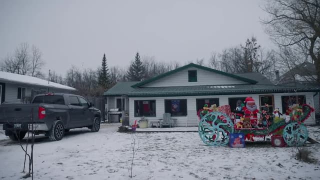 S01:E06 - Loni Beach House