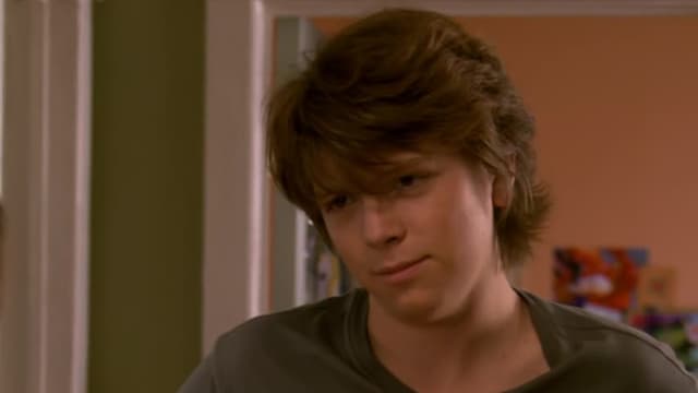 S03:E24 - Things That Go Bump in the Night