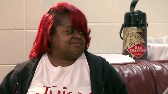 S01:E09 - Magic Is in the Air