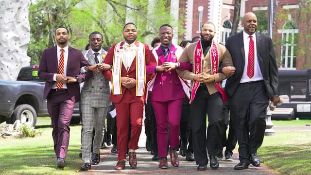 S01:E03 - The Week of Traditions