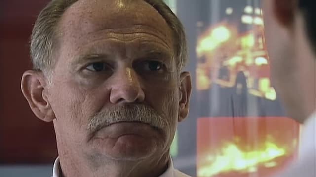 S01:E11 - Fusible Corto