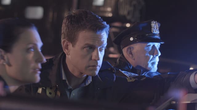 S01:E02 - Commander