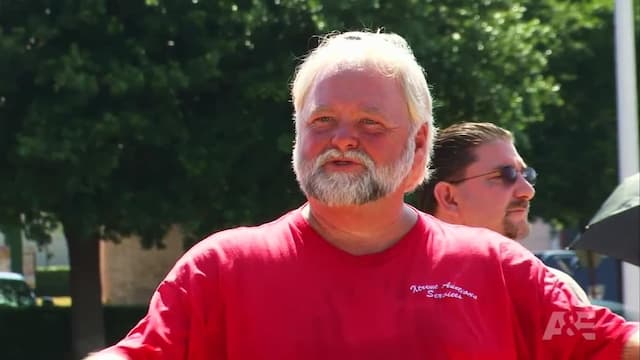 S04:E18 - Grounded & Pounded