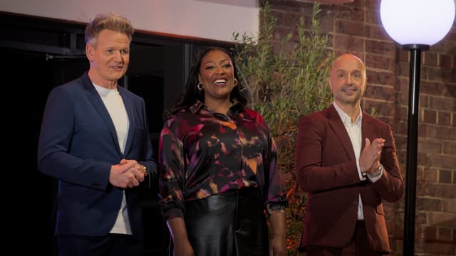 S15:E01 - The Audition Battles