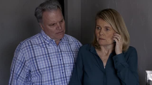 S04:E12 - Don't Get in the Truck