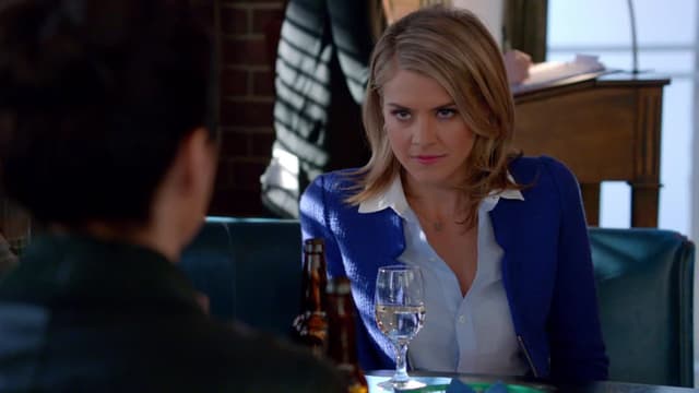 S03:E17 - She Got Game Night