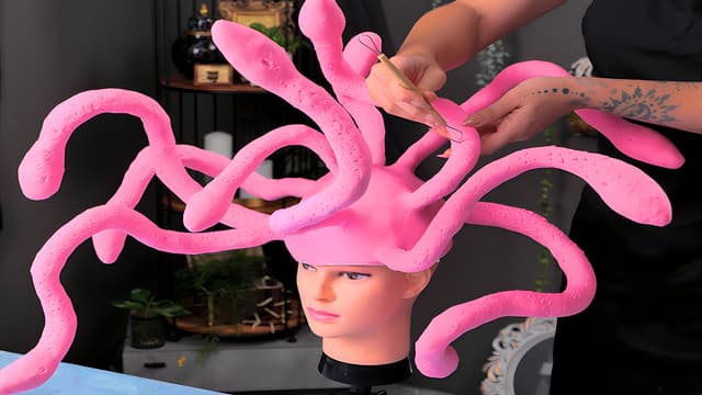 S01:E06 - Halloween Transformations: Eco-Friendly and Glamorous Looks!