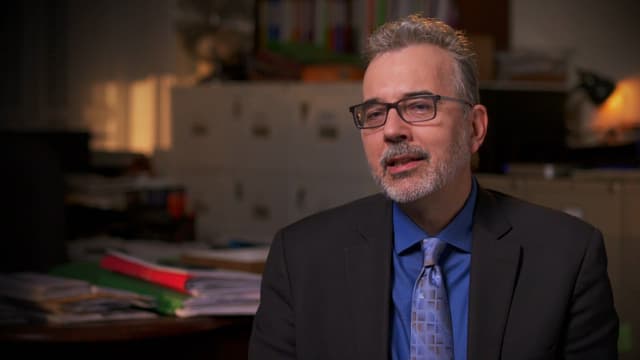 S15:E02 - The Relics of Roswell