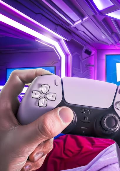 S01:E08 - Europe’s Craziest Gaming Capsule Hotels: Best & Worst Rated poster